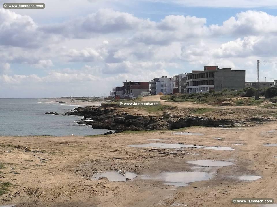   Terrain titré à dar allouche pied dans l’eau 958