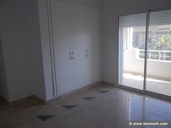 Etage de villa neuf à la marsa
