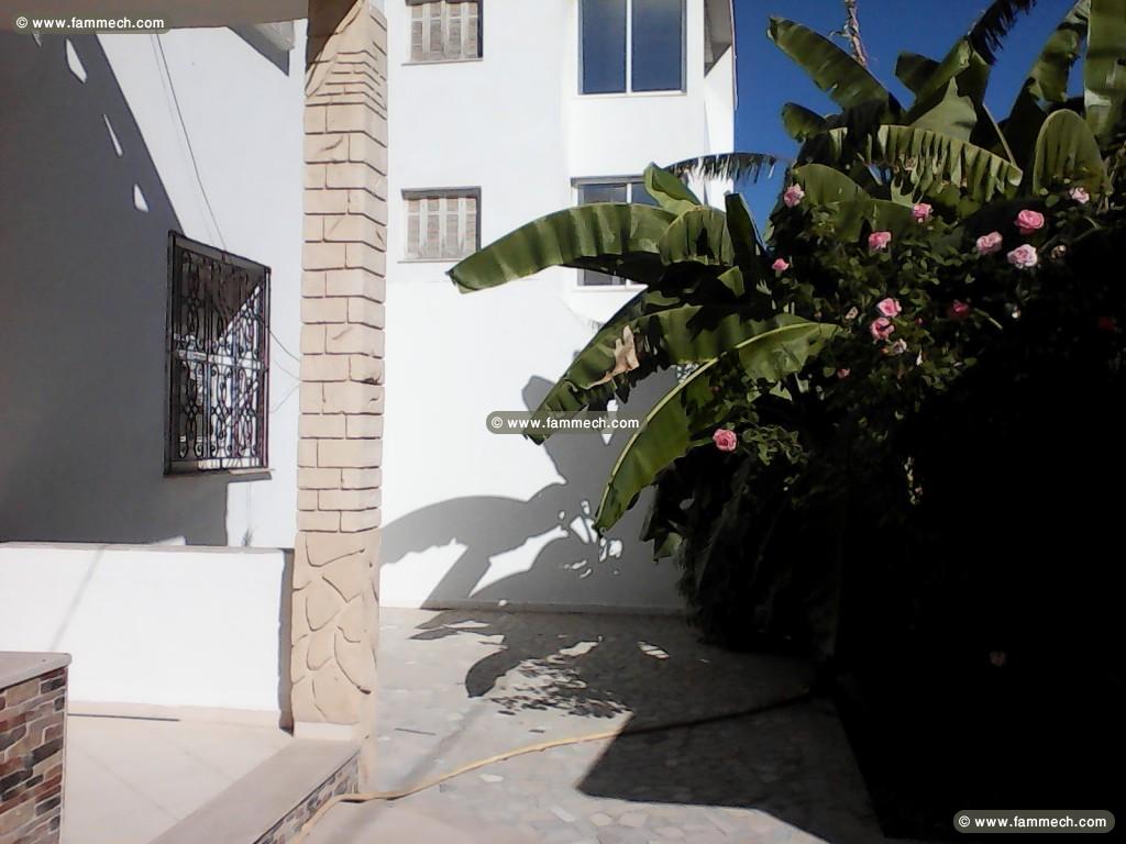 grande villa propre 530m à vendre à khzema ouest