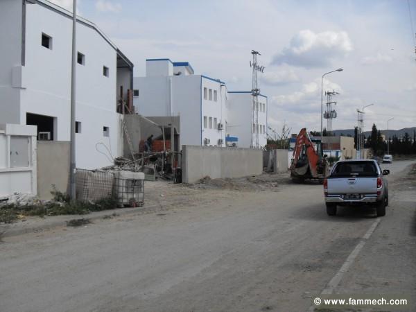            LOCAL  INDUSTRIEL  A  LOUER