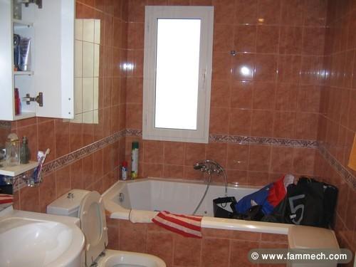 bab saadoun ,à louer une belle villa de 3 niveaux