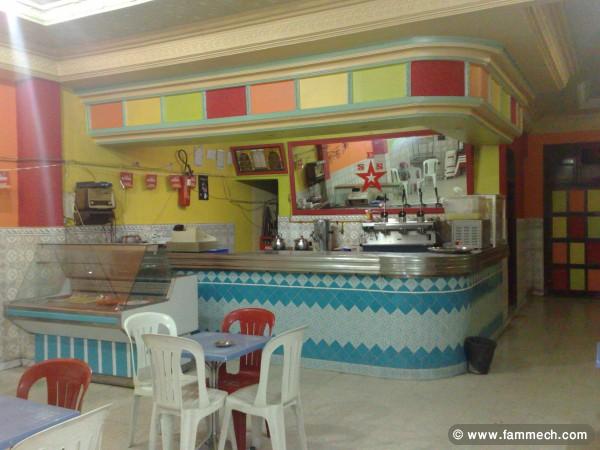 Fond de commerce ( Cafétéria ) + appartements
