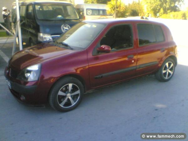 a vendre clio 5 trés trés bon etat,4 chevaux