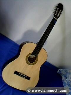 une guitare MEG à un bon prix