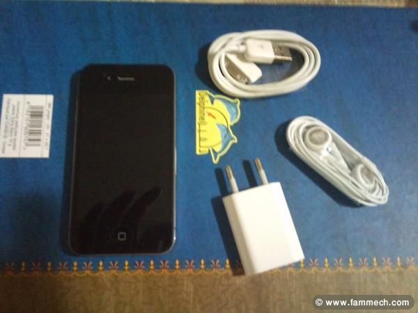 a vendre iphone 4 32g noir débloké avec la givey s