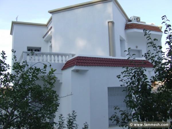 Villa haut standing, 3 niveaux, 580m², prix 650MD