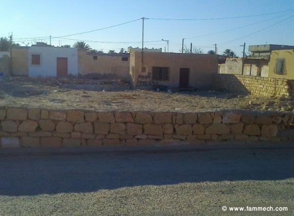 vente terrain 775 m² à kebili 