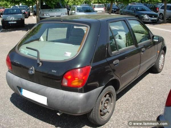 Ford Fiesta model 1998 à vendre 