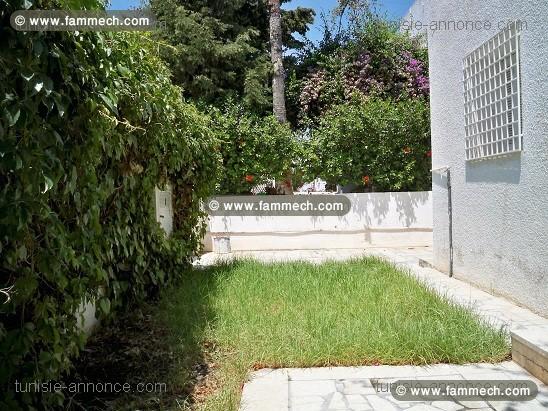 Maison s+4 , 700 ² , en top état de vendre.