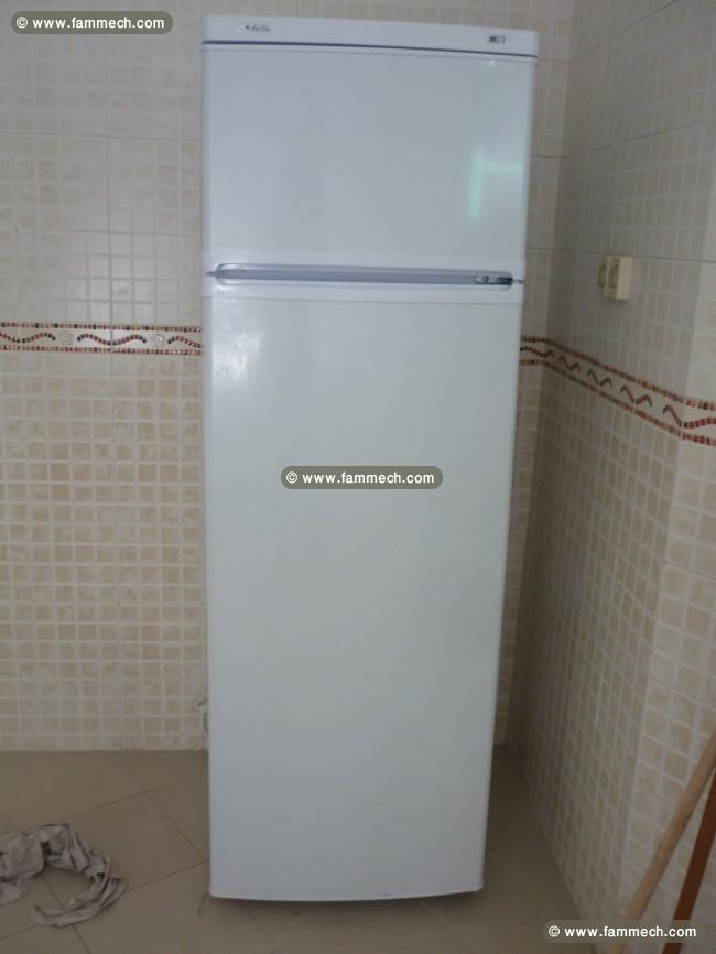 Appartement richement meublé.