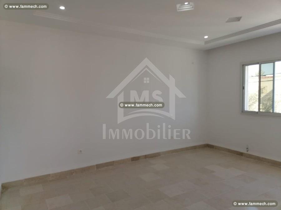 à vendre un appartement S+3 à HAMMAMET NORD 