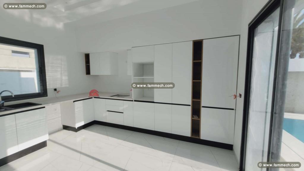 VENTE VILLA AVEC PISCINE À MEZRAYA DJERBA-RÉF V620