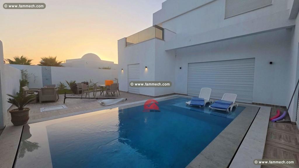  VILLA AVEC PISCINE À MEZRAYA DJERBA - RÉF V620