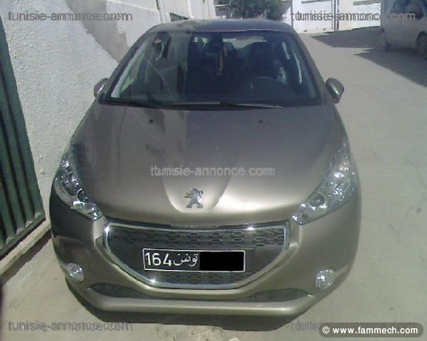 208 essence 3 cylindre  tt neuf toutes options  