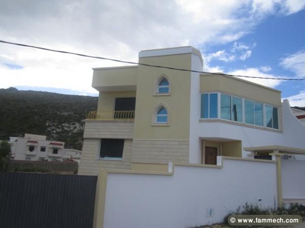 A vendre belle villa 3 niveaux 