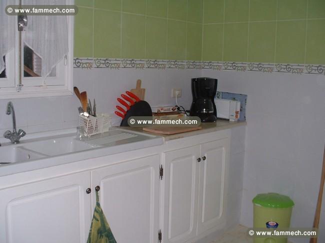 a vendre belle villa sur terrain de 700 m² clos