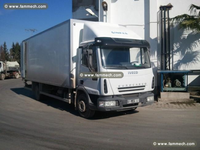 A vendre camion IVECO 100E18