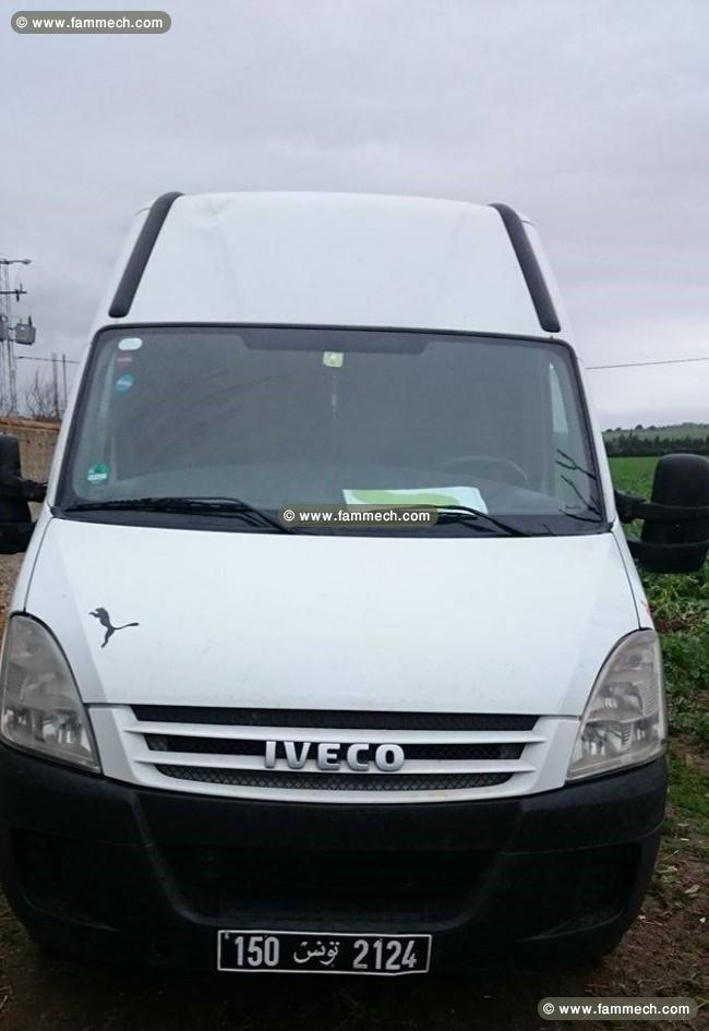 A vendre camion Iveco 35 C 15 en très bon état