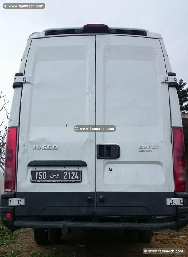 A vendre camion Iveco 35 C 15 en très bon état