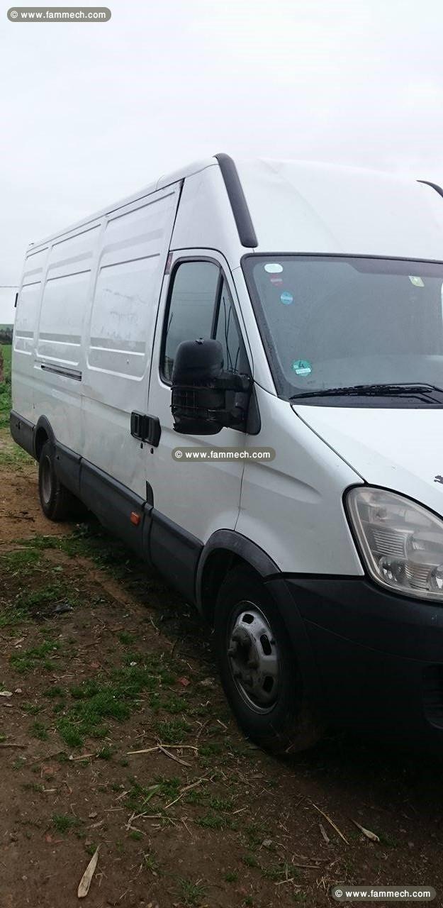 A vendre camion Iveco 35 C 15 en très bon état
