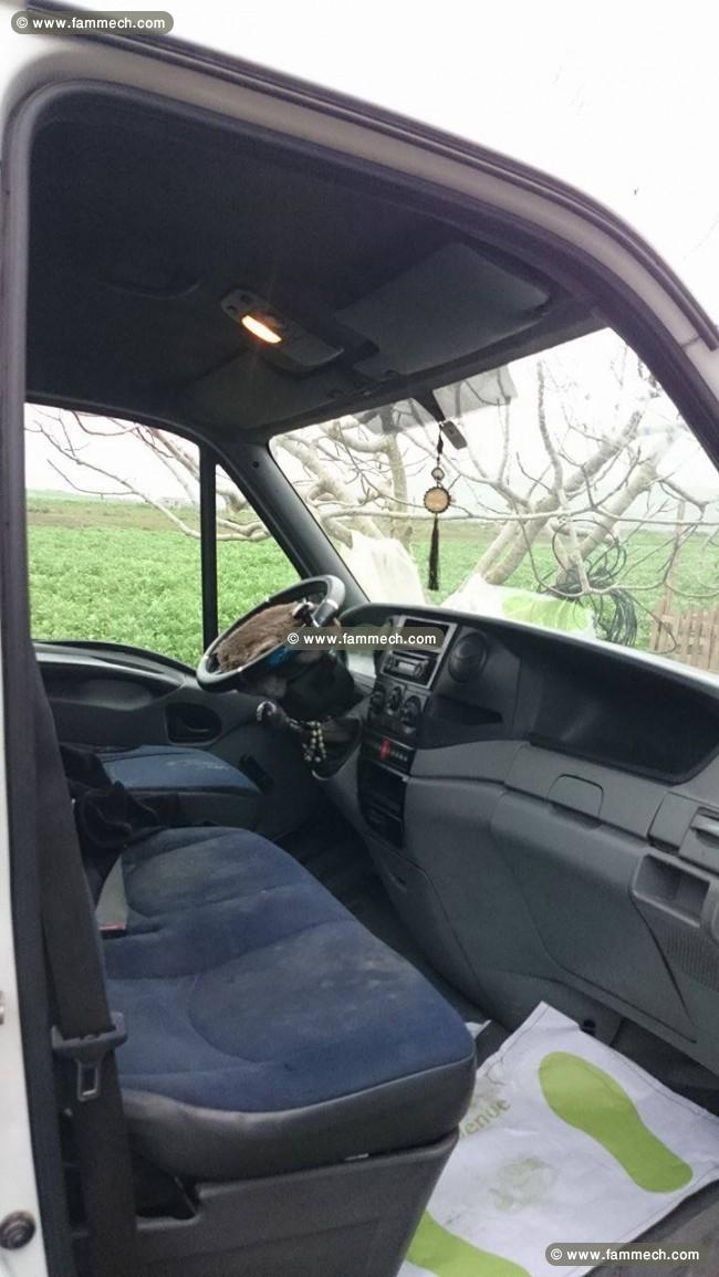 A vendre camion Iveco 35 C 15 en très bon état