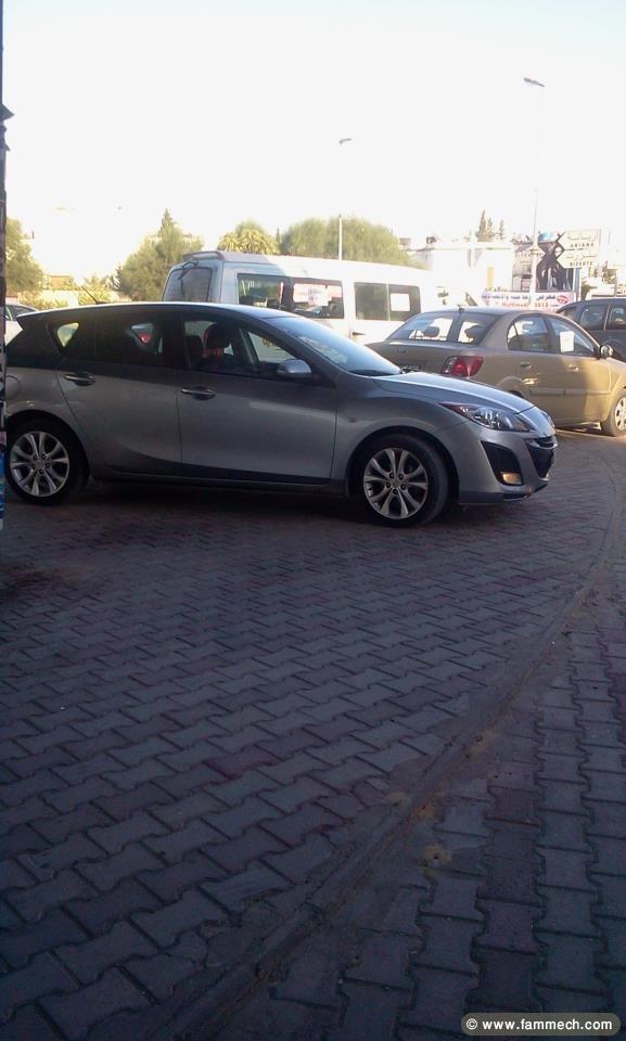 à vendre un mazda 3 sport