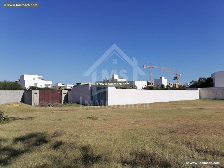à vendre UN TERRAIN à HAMMAMET SUD 51333131