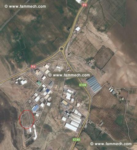 à vendre un terrain industrielle a Jebel El Ouest 