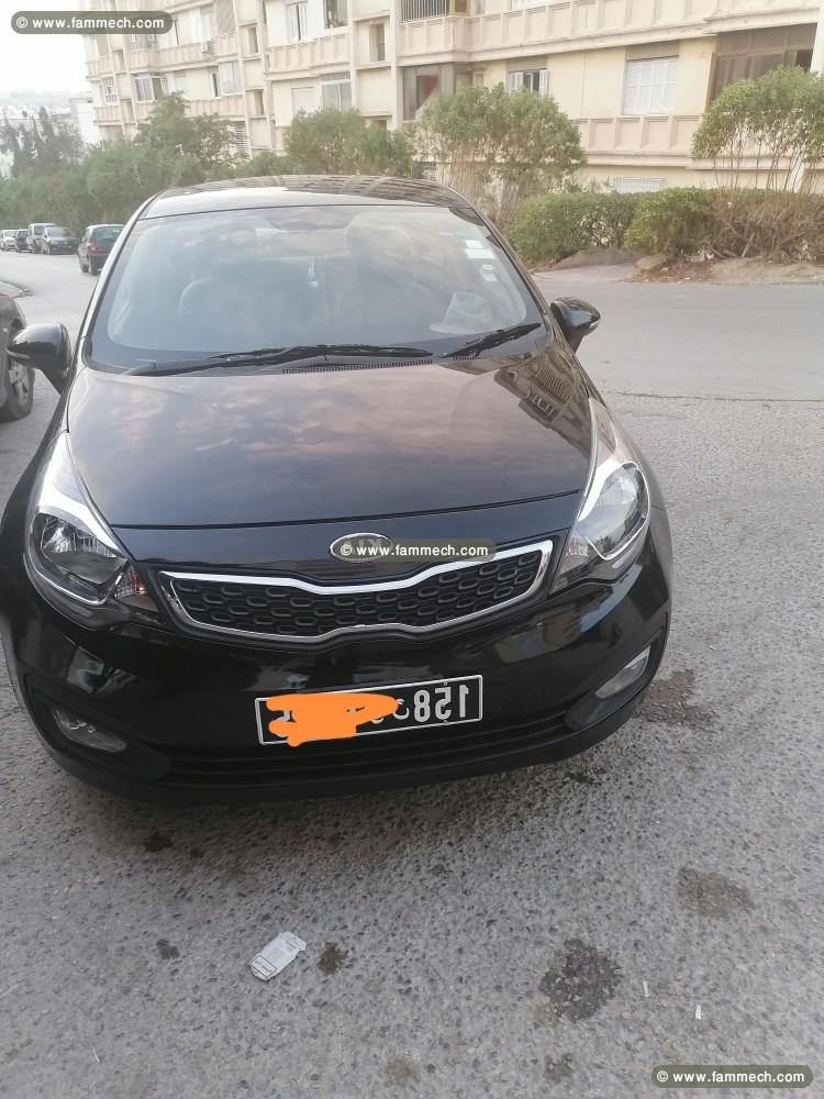 a vendre une belle kia rio berline