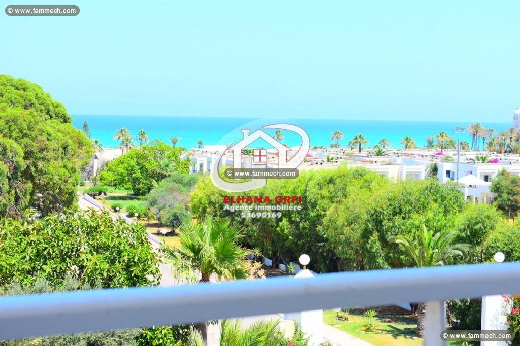 app s+2 rz elborj vue sur mer et pied dans l'eau