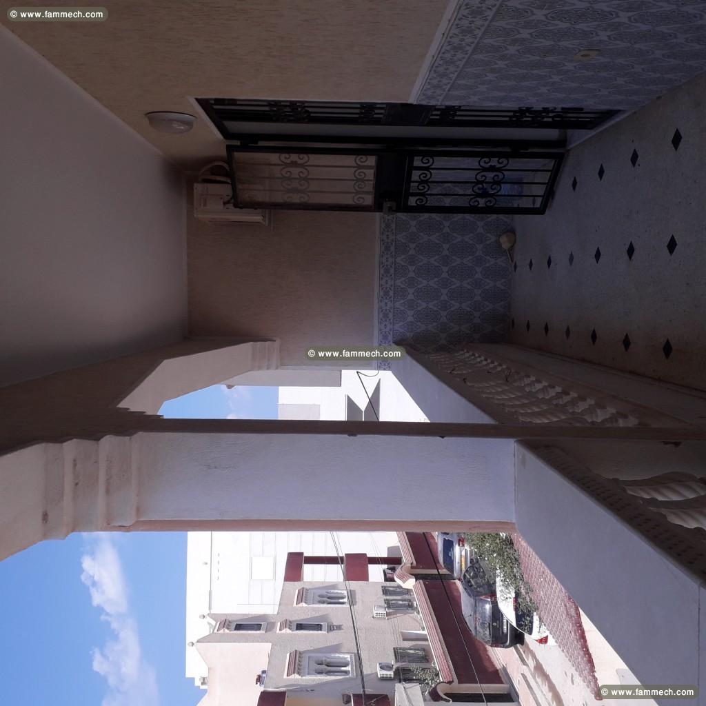 Appartement pour une année a 550 dt par mois