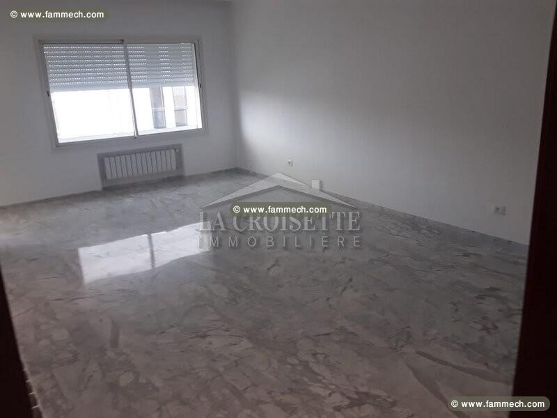 Appartement S+3 à La Soukra  MAL4268