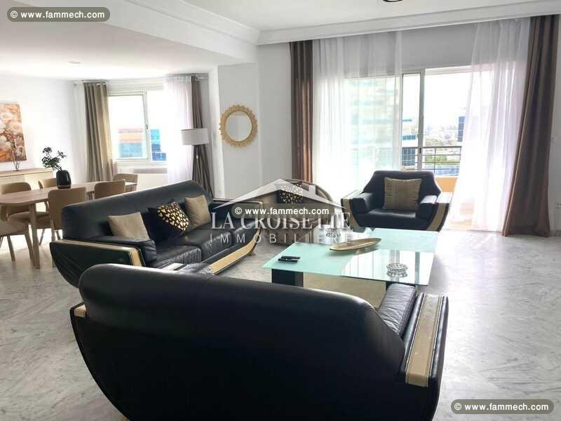 Appartement S+3 avec chambre de service meublé au 