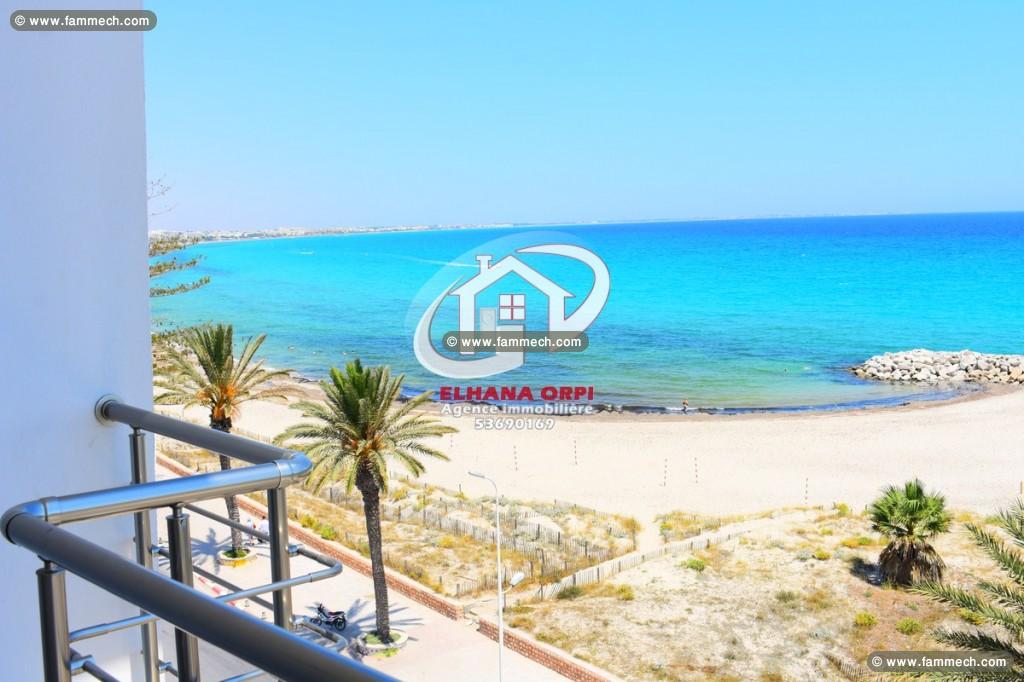 appartement s+3 vue sur mer pied dans l'eau