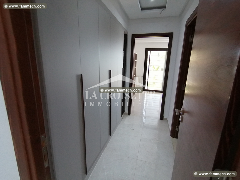Appartement S+4 avec terrasse à La Soukra  ZAL0574