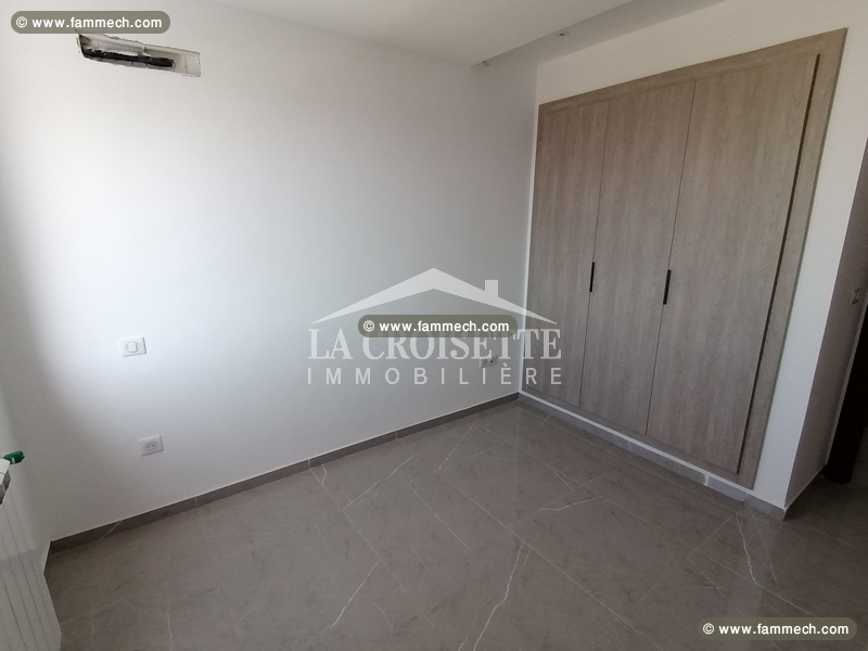 Appartement S+4 avec terrasse à La Soukra  ZAL0574