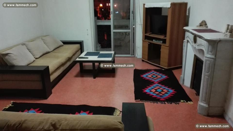 Appt tres propre meuble place barcelone