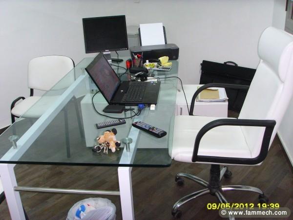 av meuble  bureau moderne en blanc 
