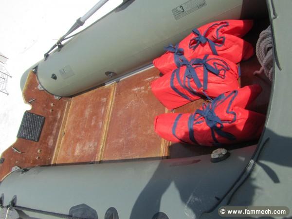 Bateau pneumatique plus suzuki 9 9 