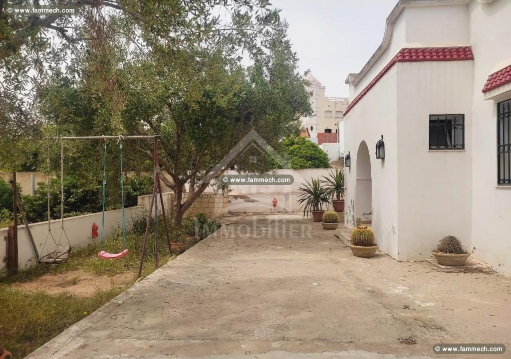 Belle villa avec jardin à vendre à Hammamet centre