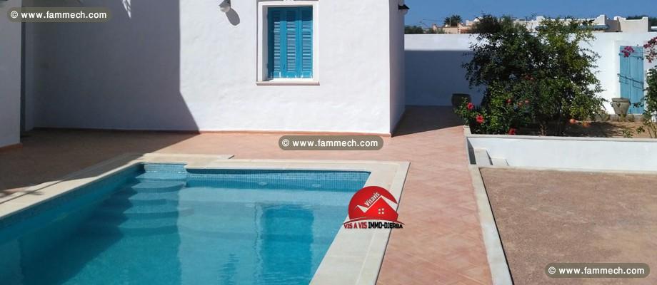 BELLE VILLA AVEC PISCINE À VENDRE - RÉF V515