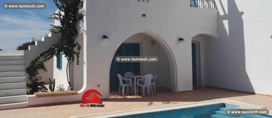 BELLE VILLA AVEC PISCINE À VENDRE - RÉF V515