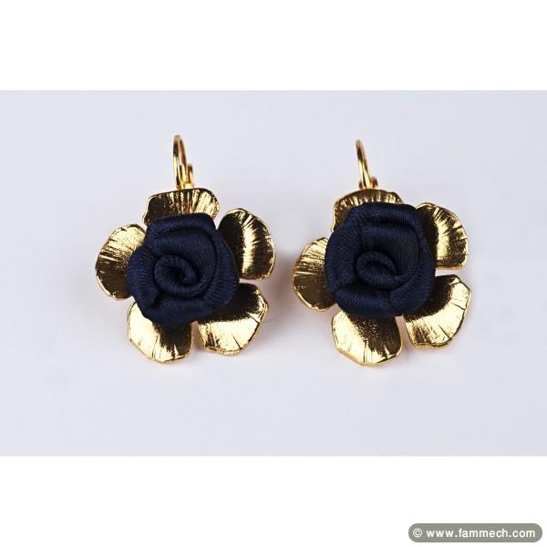 Boucle d'oreille rose d'or