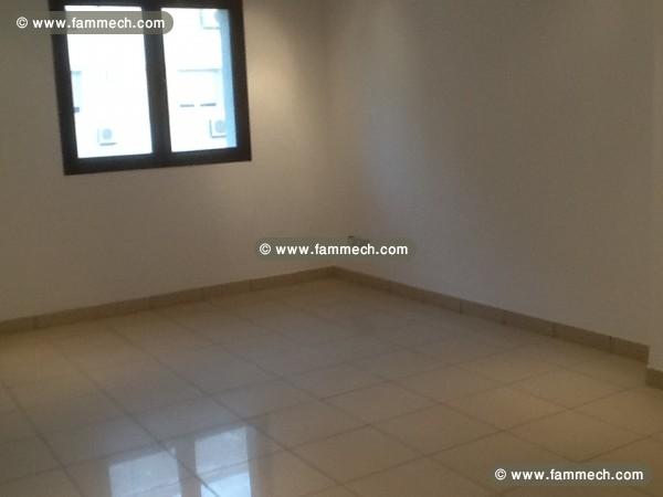 Bureaux de 3 pièces et une salle se réunion