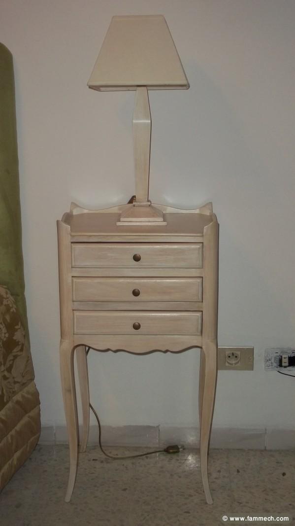 deux belles tables de nuit louis16