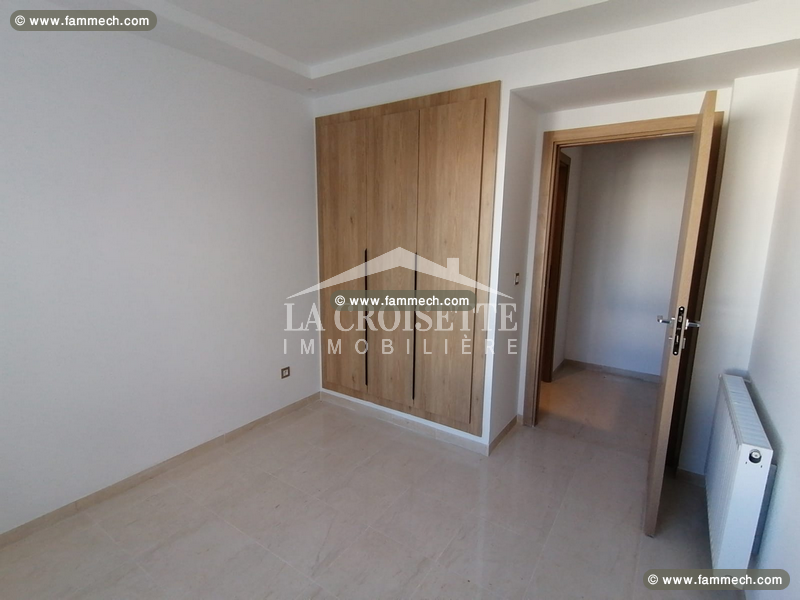 Duplex S+3 avec petit jardin à La Marsa  ZDL0608