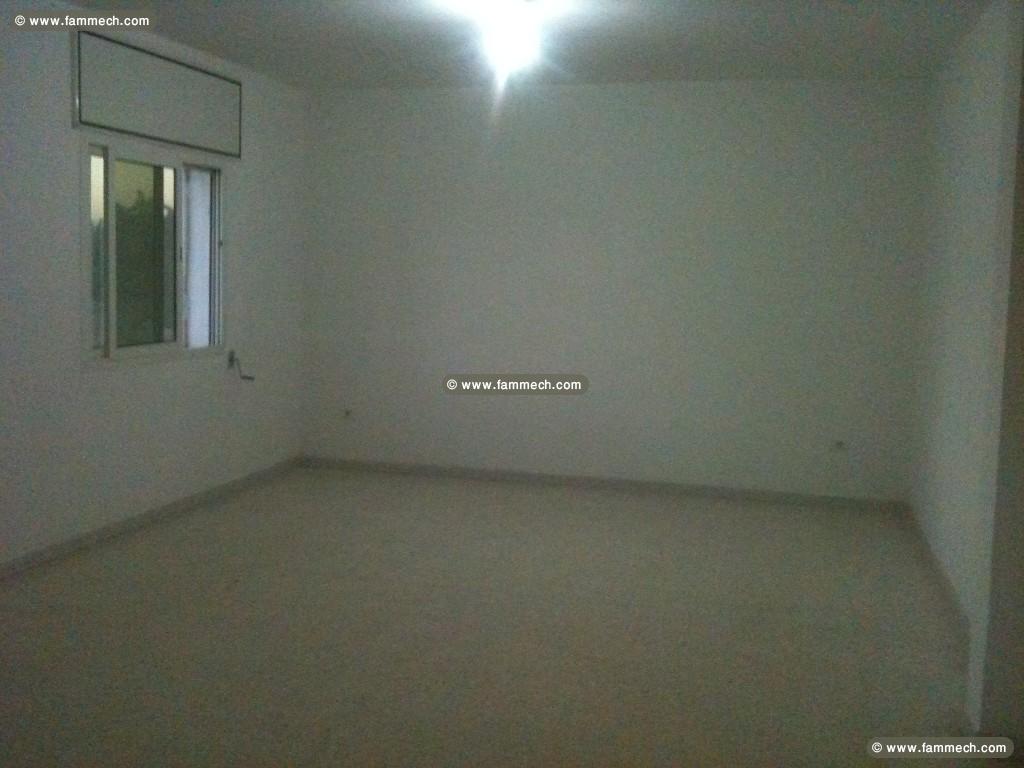 Appartement étage de villa 200m2 à louer