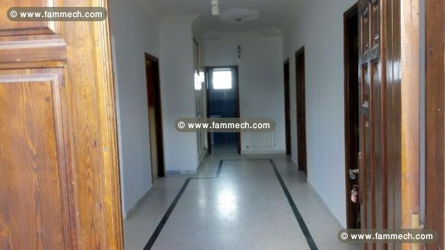Etage de villa à El Ghazella