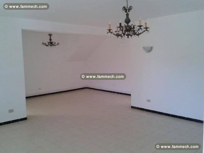 Etage de villa à louer à Khézama	 