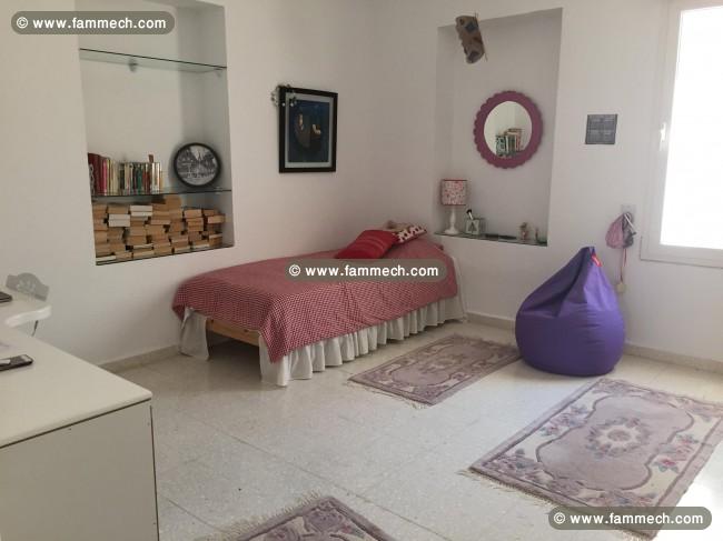 Etage de villa S+3 a La Marsa VIDE